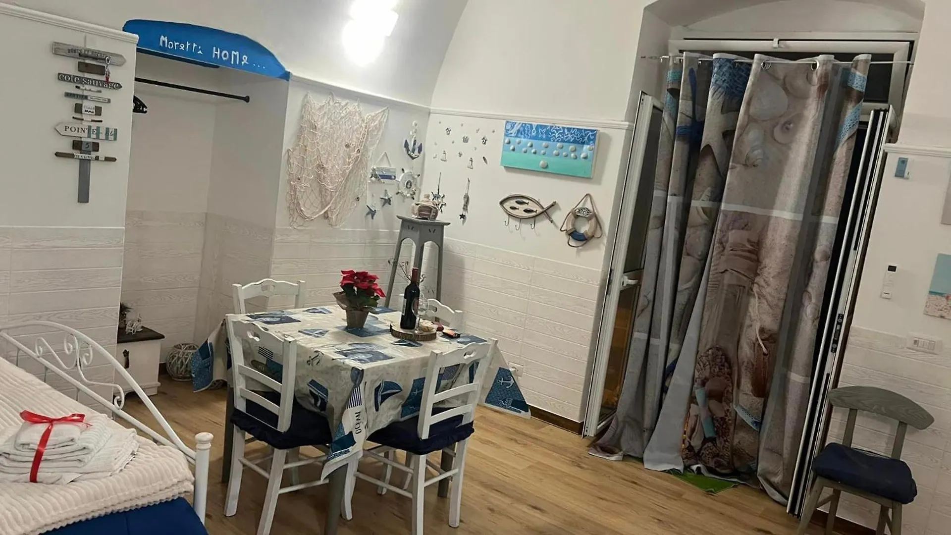 Moretti Home 巴里 0*,  意大利